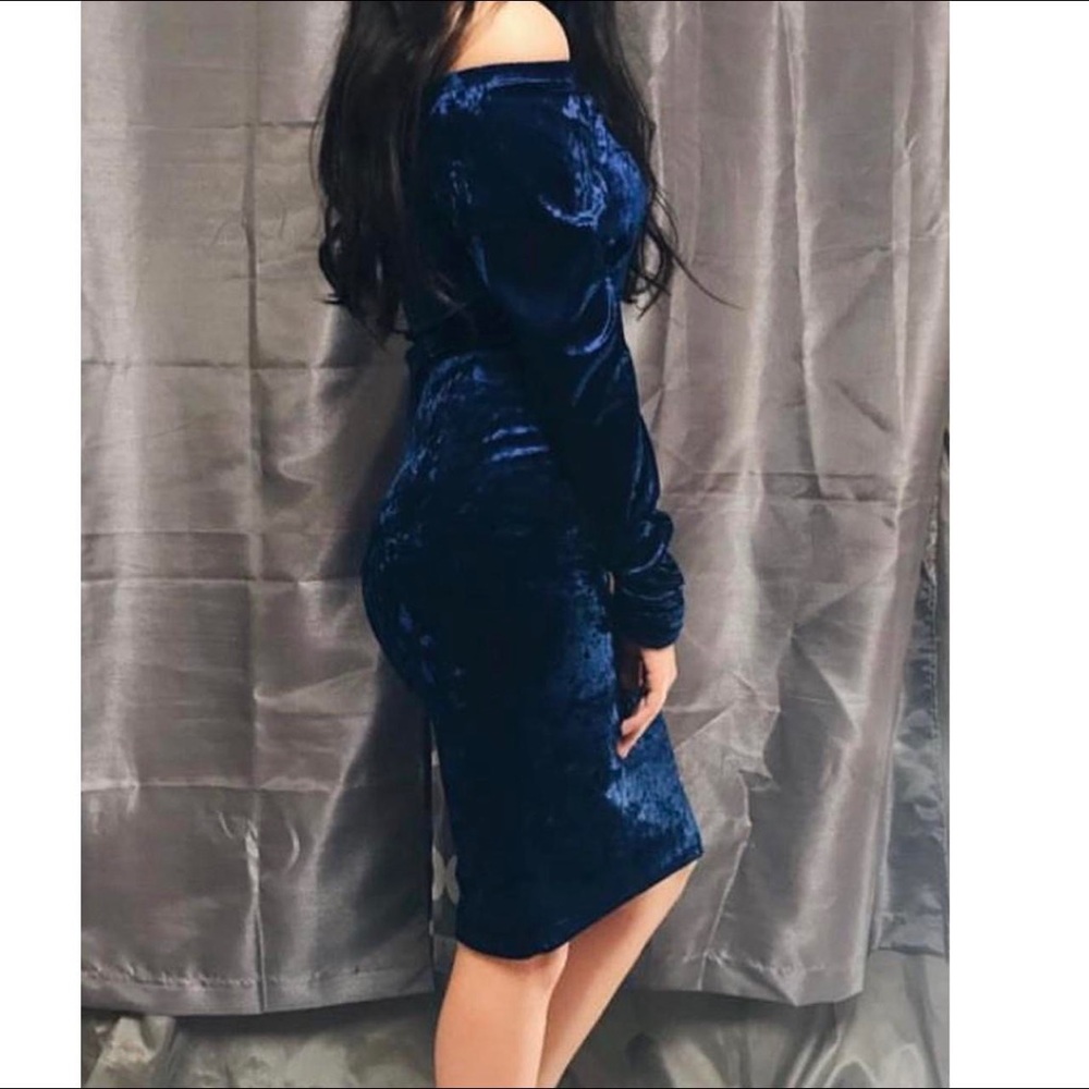 BLUE VELVET SHOULDER DRESS